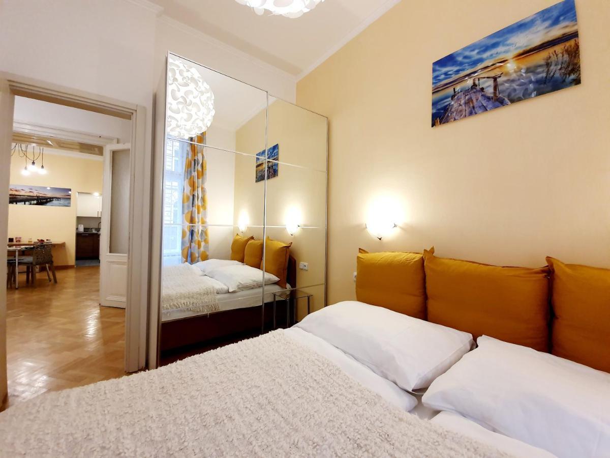 Apartment Прага Екстериор снимка