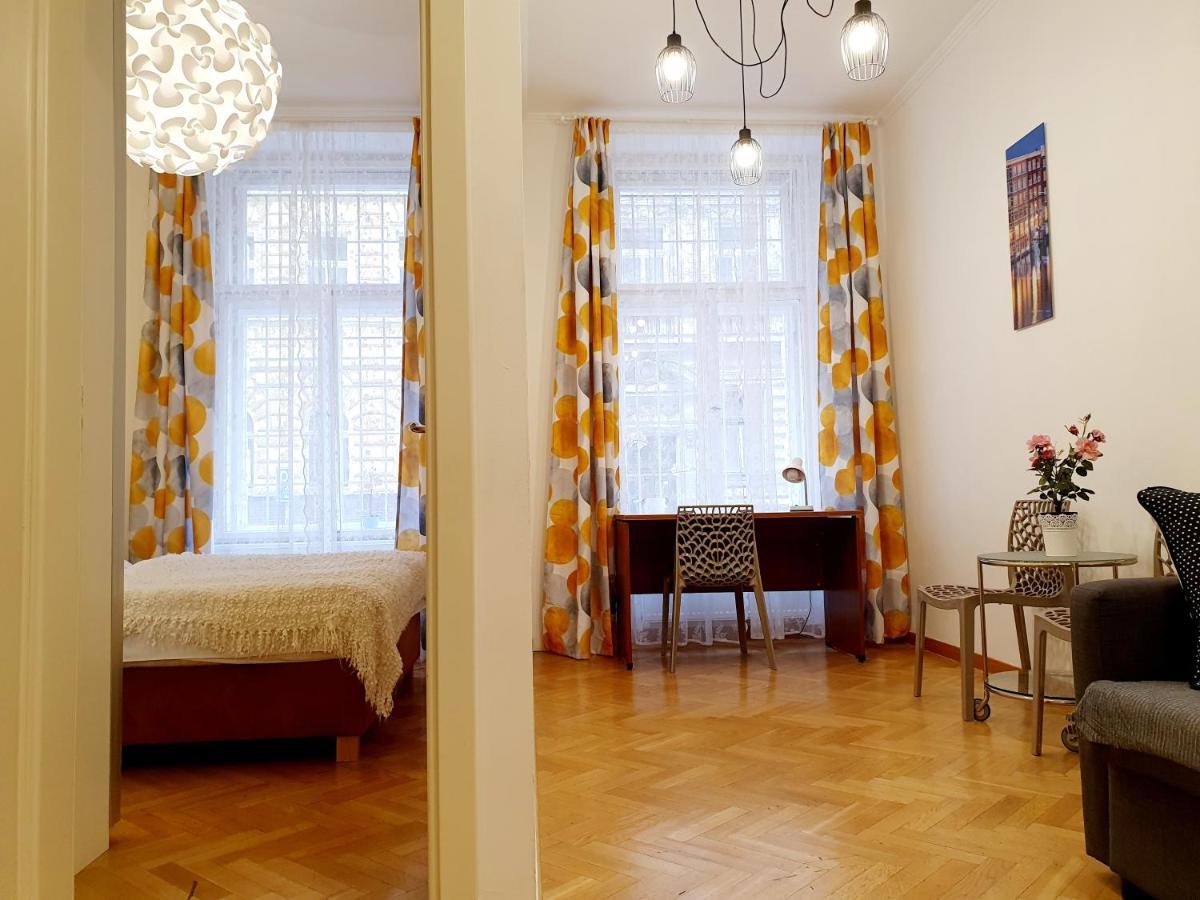 Apartment Прага Екстериор снимка