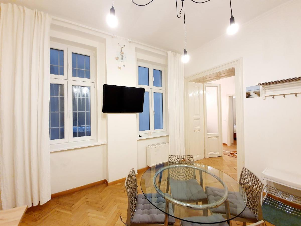 Apartment Прага Екстериор снимка