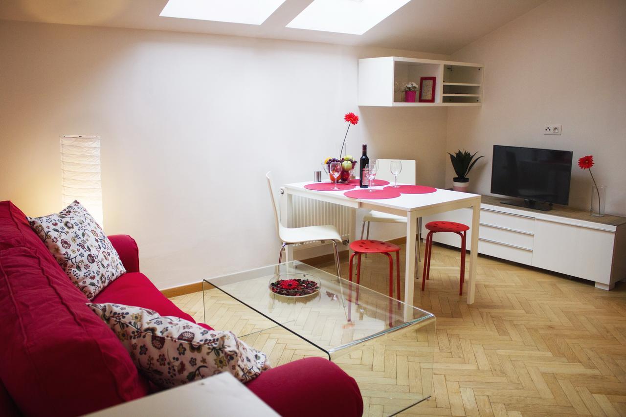 Apartment Прага Екстериор снимка