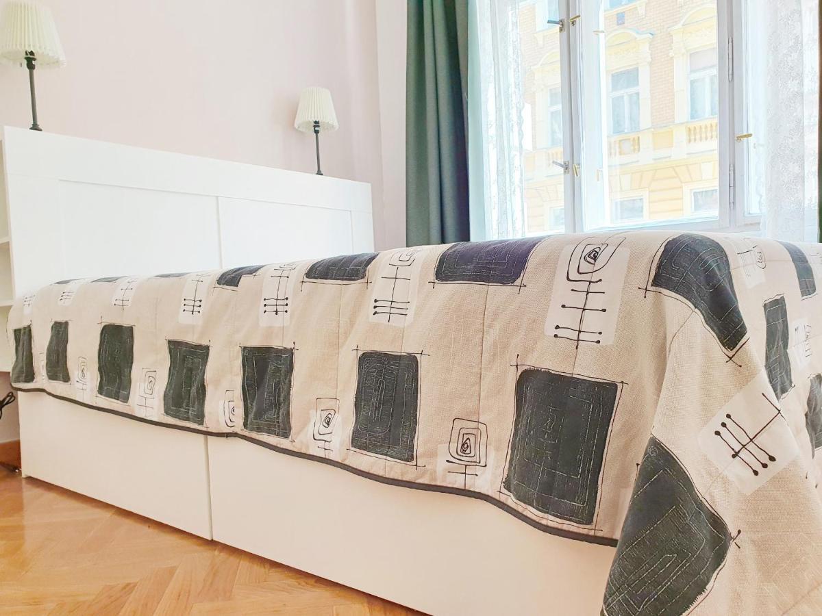Apartment Прага Екстериор снимка