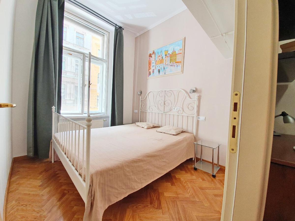 Apartment Прага Екстериор снимка
