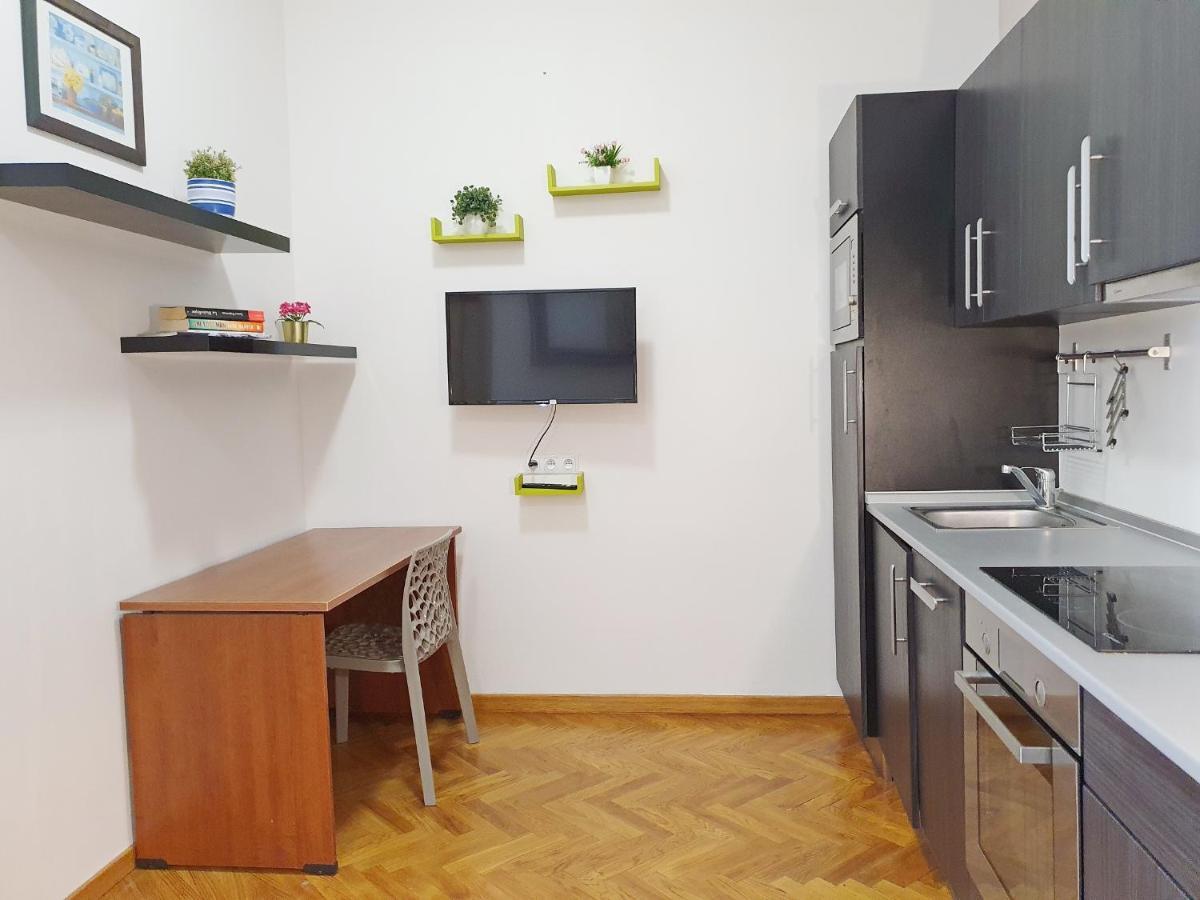 Apartment Прага Екстериор снимка